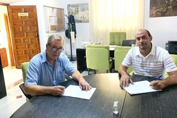 La Asociación de Familiares de Personas con Alzheimer y otras Demencias (AFAYD) de Castro del Río firma un acuerdo con el ayuntamiento castreño